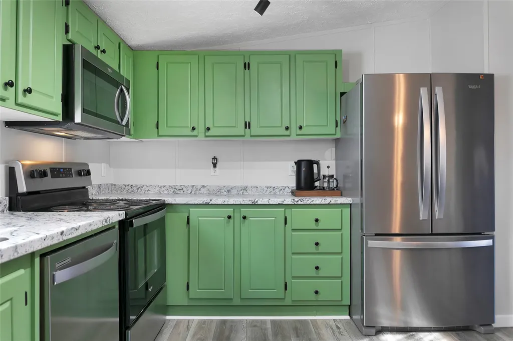 33 N Shadow Run Balsam Grove NC 28708