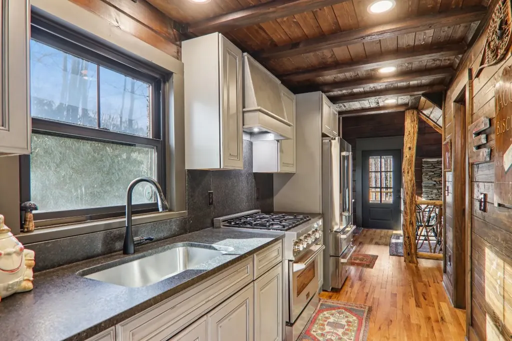 408 Little Elbow Mountain Road Lake Toxaway NC 28747