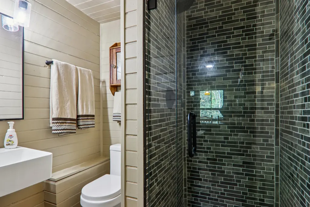 408 Little Elbow Mountain Road Lake Toxaway NC 28747