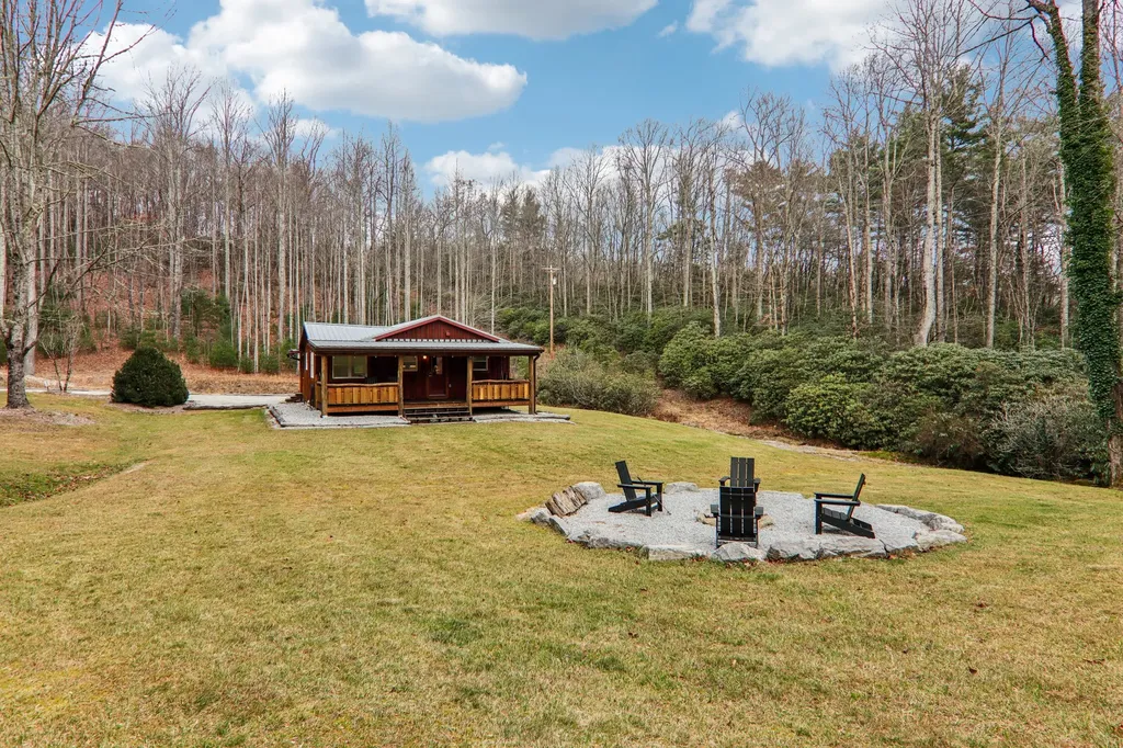 408 Little Elbow Mountain Road Lake Toxaway NC 28747