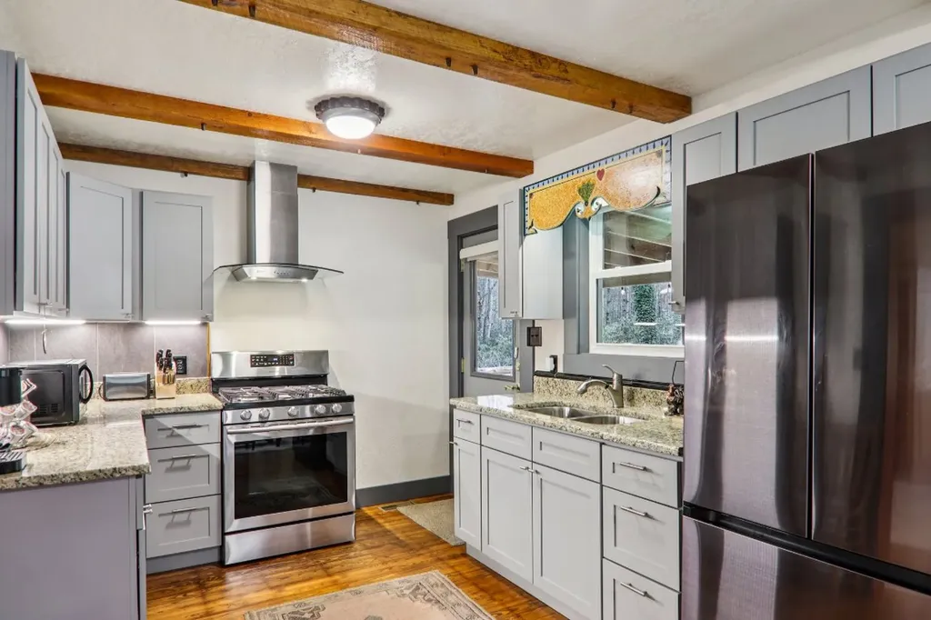 408 Little Elbow Mountain Road Lake Toxaway NC 28747