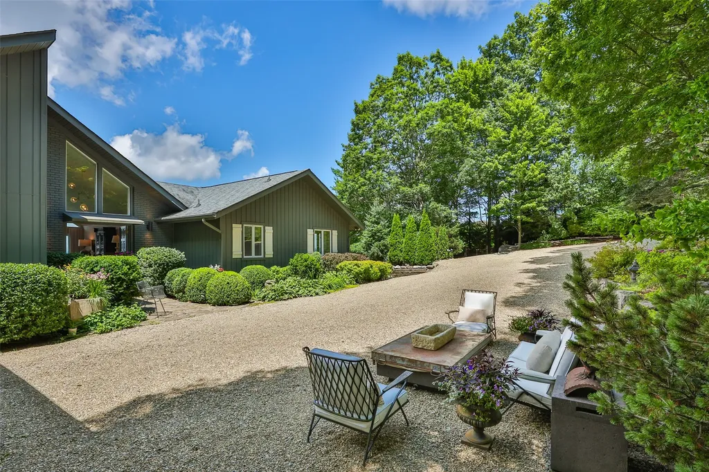 2618 Big Sheepcliff Road Cashiers NC 28717