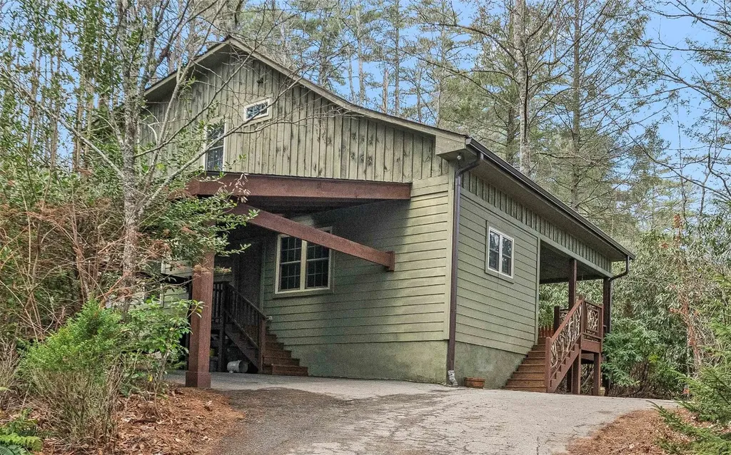 41 W Lance Road Cashiers NC 28717