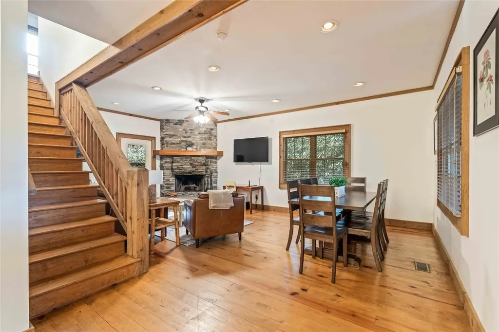 41 W Lance Road Cashiers NC 28717