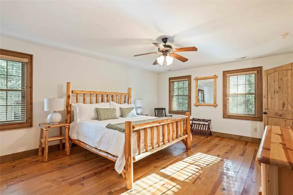 41 W Lance Road Cashiers NC 28717