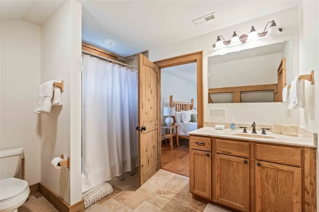 41 W Lance Road Cashiers NC 28717