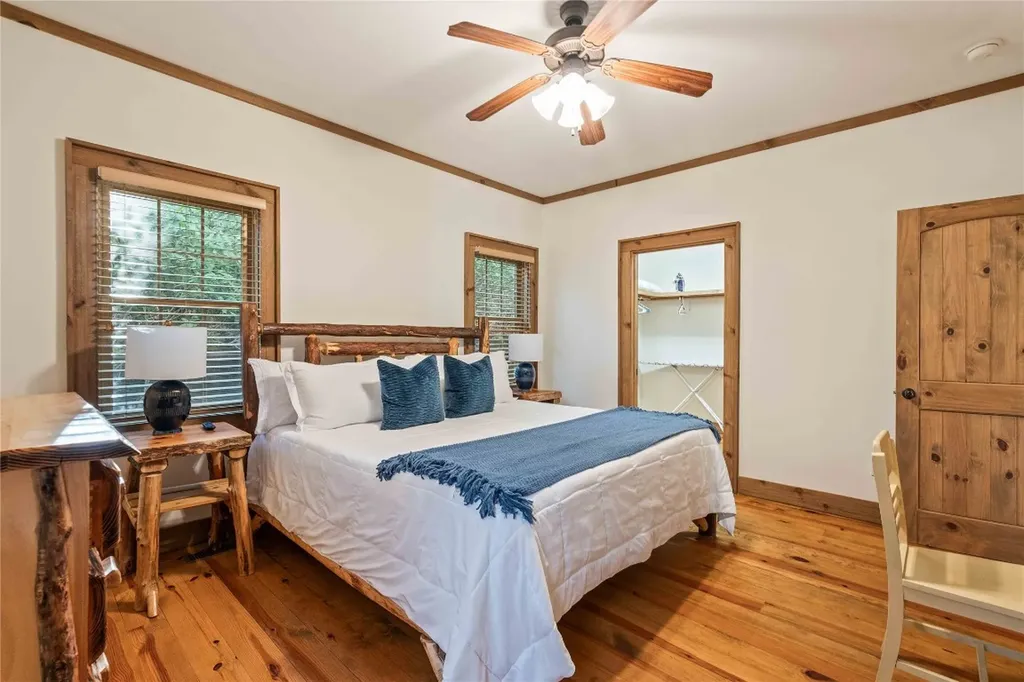 41 W Lance Road Cashiers NC 28717