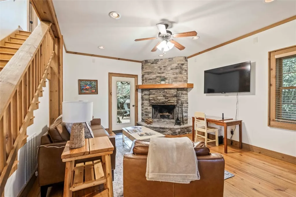 41 W Lance Road Cashiers NC 28717