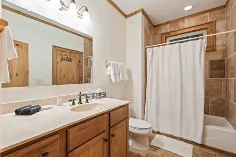 41 W Lance Road Cashiers NC 28717