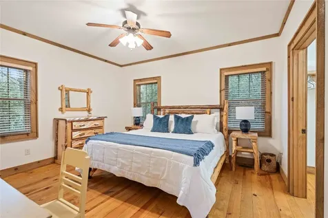 41 W Lance Road Cashiers NC 28717