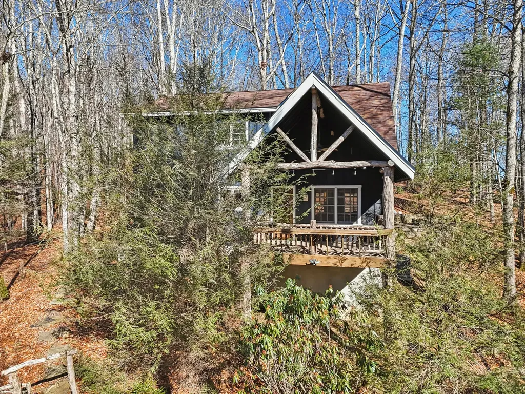 102 Knobster Way Glenville NC 28736