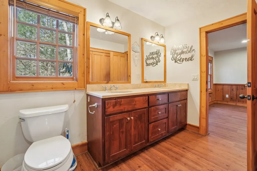 102 Knobster Way Glenville NC 28736