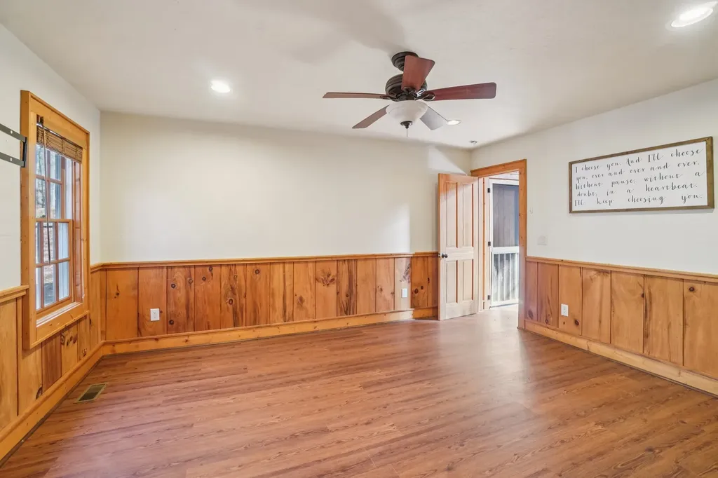 102 Knobster Way Glenville NC 28736