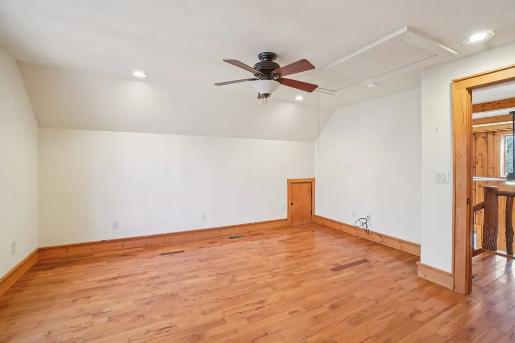 102 Knobster Way Glenville NC 28736