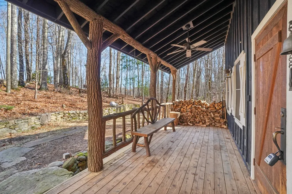 102 Knobster Way Glenville NC 28736