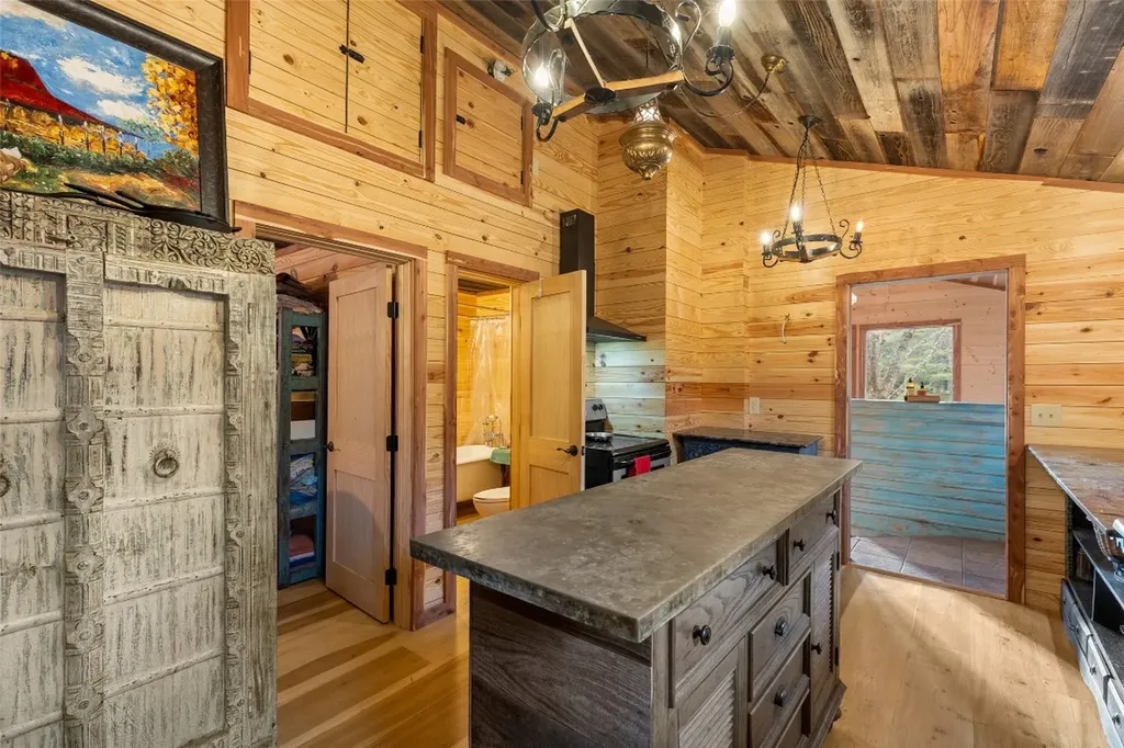 24 Flintlock Road Cullowhee NC 28723