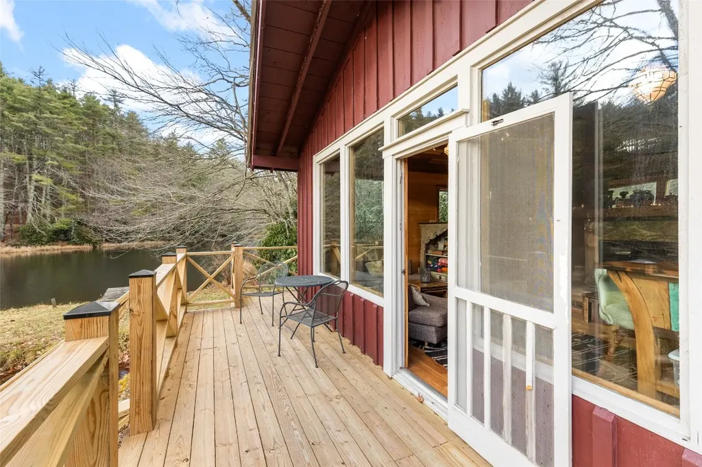 24 Flintlock Road Cullowhee NC 28723