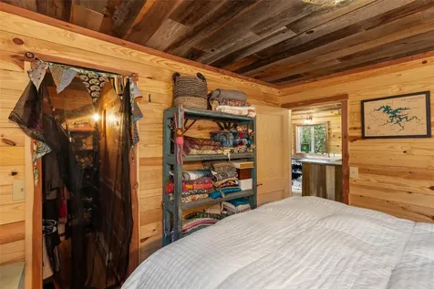 24 Flintlock Road Cullowhee NC 28723