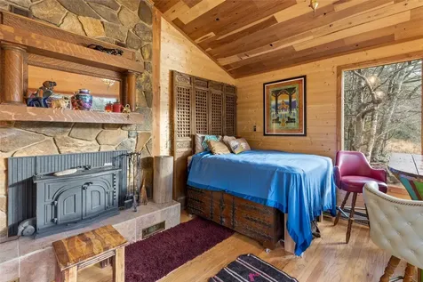 24 Flintlock Road Cullowhee NC 28723