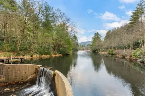 24 Flintlock Road Cullowhee NC 28723