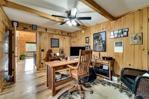 325 Garden Flats Franklin NC 28734