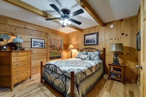 325 Garden Flats Franklin NC 28734