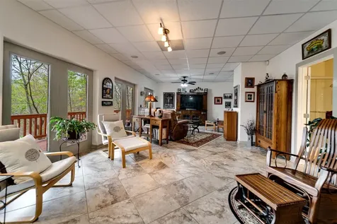 325 Garden Flats Franklin NC 28734