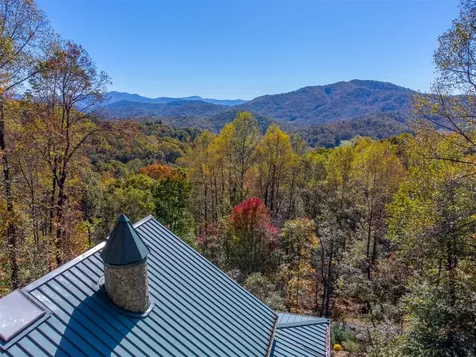 325 Garden Flats Franklin NC 28734