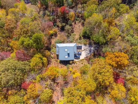 325 Garden Flats Franklin NC 28734