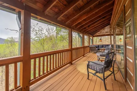 325 Garden Flats Franklin NC 28734