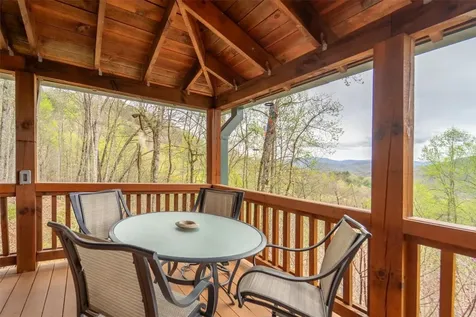 325 Garden Flats Franklin NC 28734