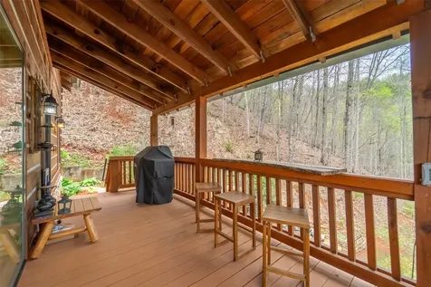 325 Garden Flats Franklin NC 28734