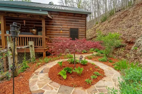 325 Garden Flats Franklin NC 28734