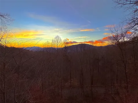 325 Garden Flats Franklin NC 28734