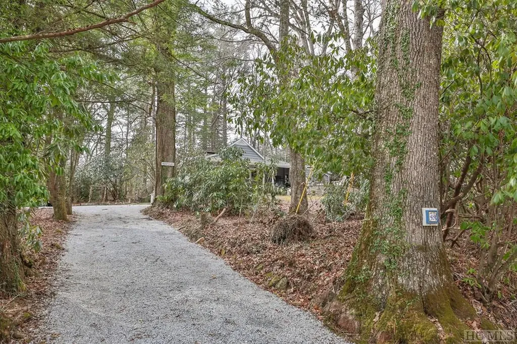 48 Holt Knob Road Highlands NC 28741
