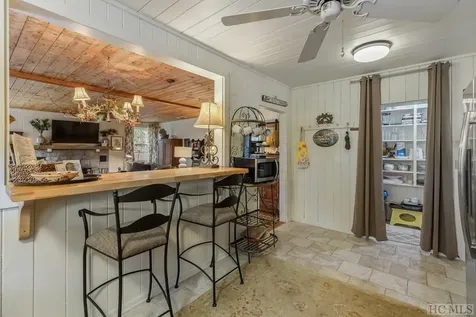 48 Holt Knob Road Highlands NC 28741