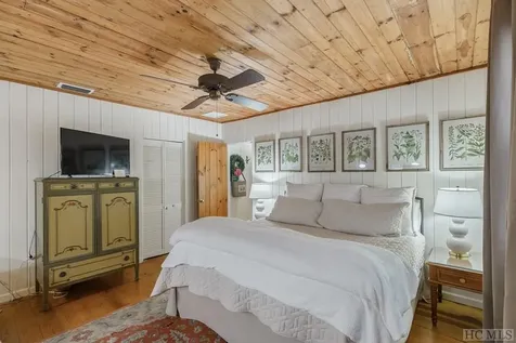 48 Holt Knob Road Highlands NC 28741