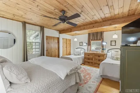 48 Holt Knob Road Highlands NC 28741