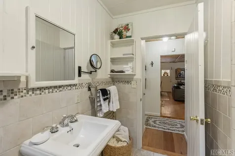 48 Holt Knob Road Highlands NC 28741