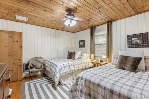 48 Holt Knob Road Highlands NC 28741