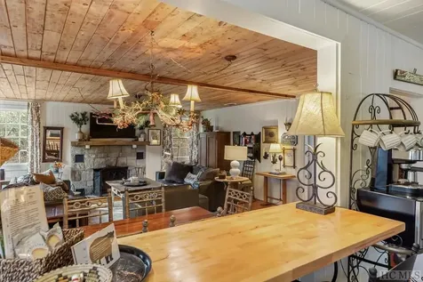 48 Holt Knob Road Highlands NC 28741