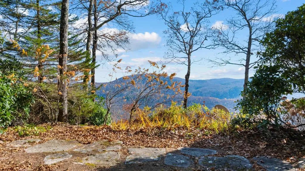 1764 Retreat Lane Highlands NC 28741