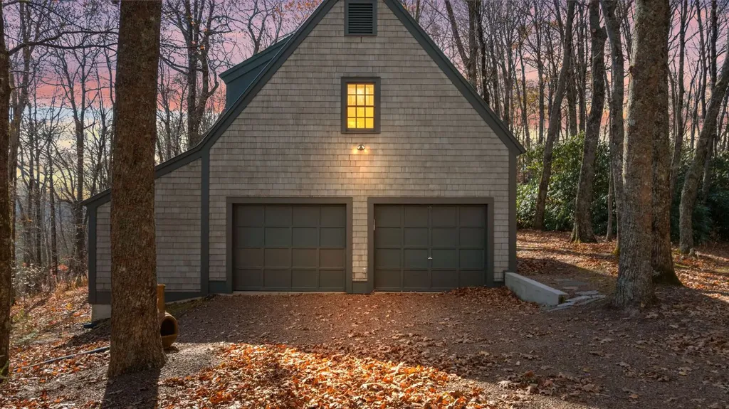 1764 Retreat Lane Highlands NC 28741