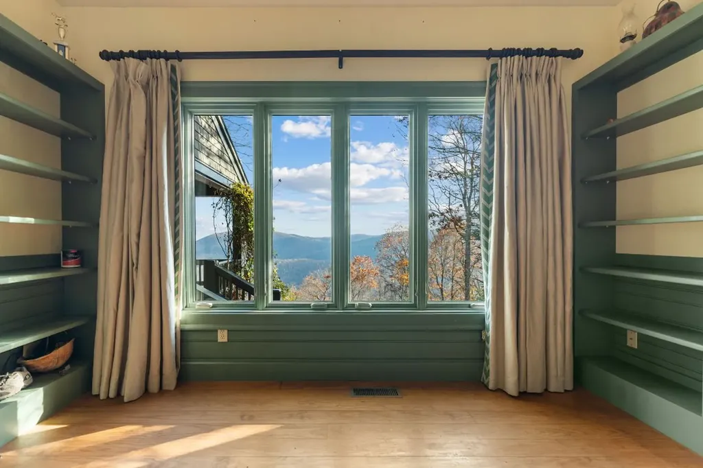 1764 Retreat Lane Highlands NC 28741