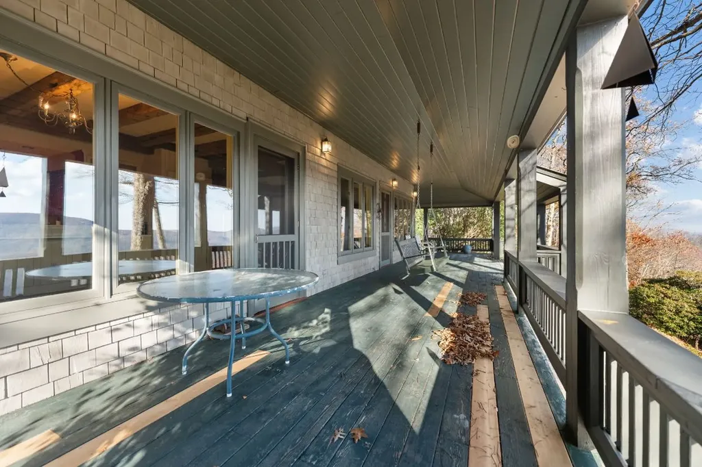 1764 Retreat Lane Highlands NC 28741