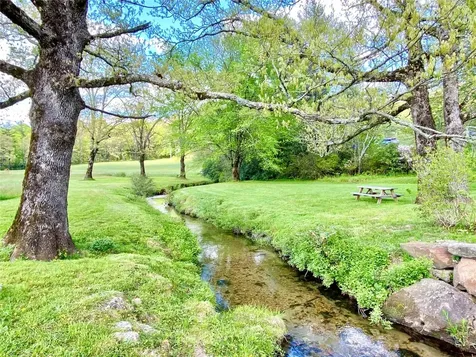 MD-9 Old Chimney Road Cashiers NC 28717