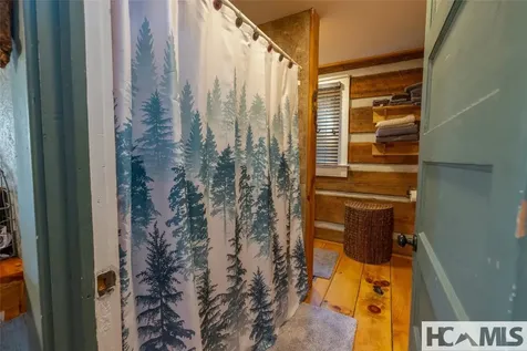 1524 Mccall Road Cashiers NC 28717