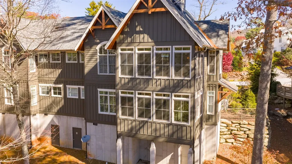 47 Brock Court Highlands NC 28741