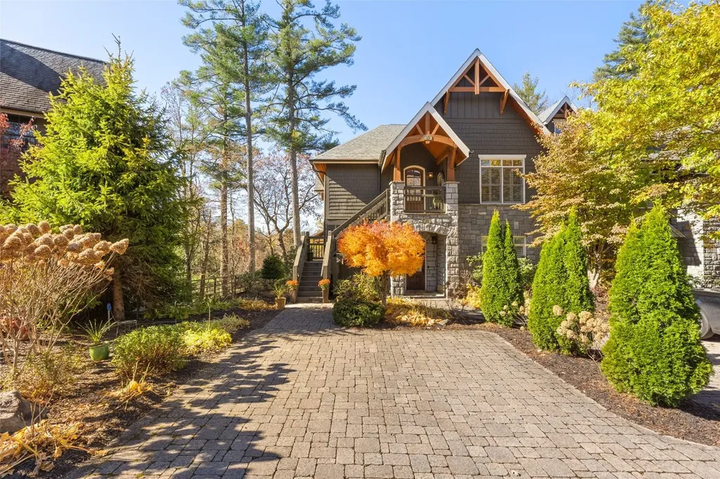 47 Brock Court Highlands NC 28741