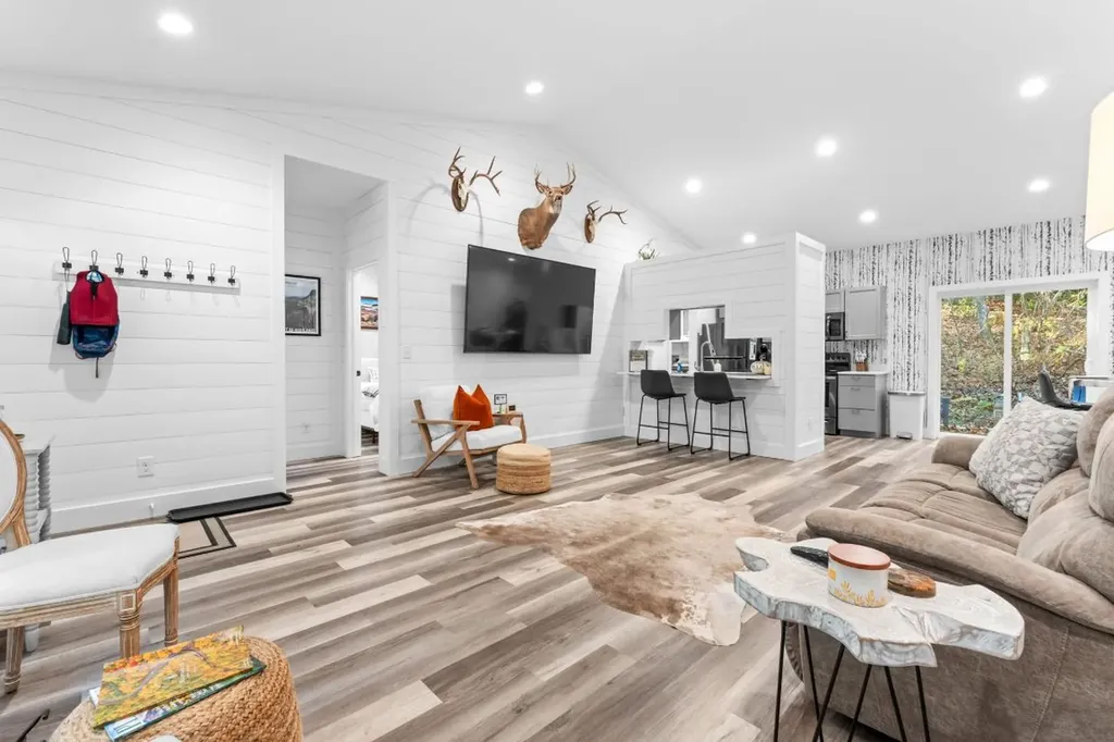 80 Bartram Cove Lane Highlands NC 28741